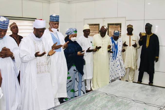 Kwara APC sponsored armed thugs to disrupt fidau prayer for Baba Saraki - PDP