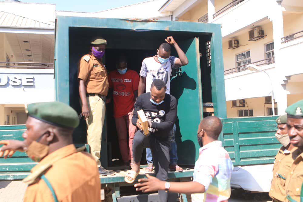 Sowore Arrives Abuja Court Again in Cuffs For Bail Hearing (Photos)