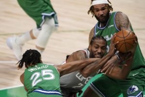 Doncic, Mavs answer, split set with Clippers