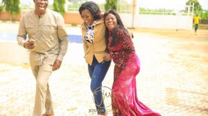 PAPA JOSHUA IGINLA GIFTS Singer YINKA ALASEYORI AN EXOTIC CAR.