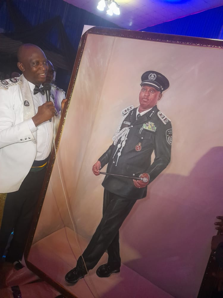 Lagos Police Command Celebrates AIG Hakeem Odumosu As He Takes A bow