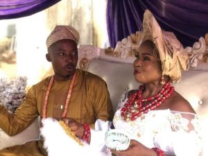 Re examine Your Head For Accusing MFM General Overseer Of Hypnotism, Sahara Weekly Publisher Tells Funke Ashekun https://openlife.ng/re-examine-your-head-for-accusing-mfm-general-overseer-of-hypnotism-sahara-weekly-publisher-tells-funke-ashekun/