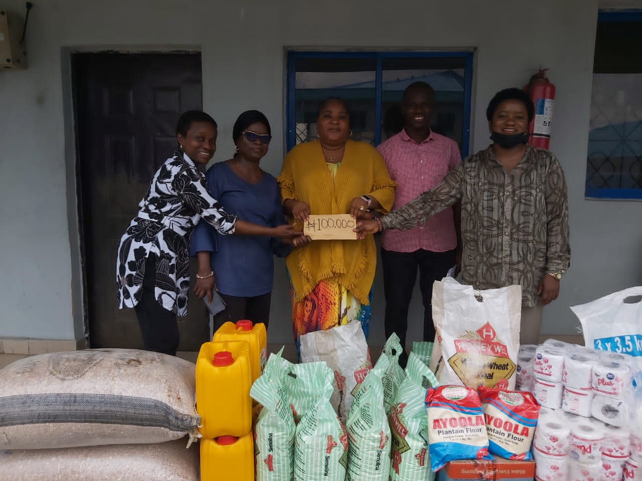 Disciples Of TB Joshua Visit Old People's Home With Food Items, Cash Gift