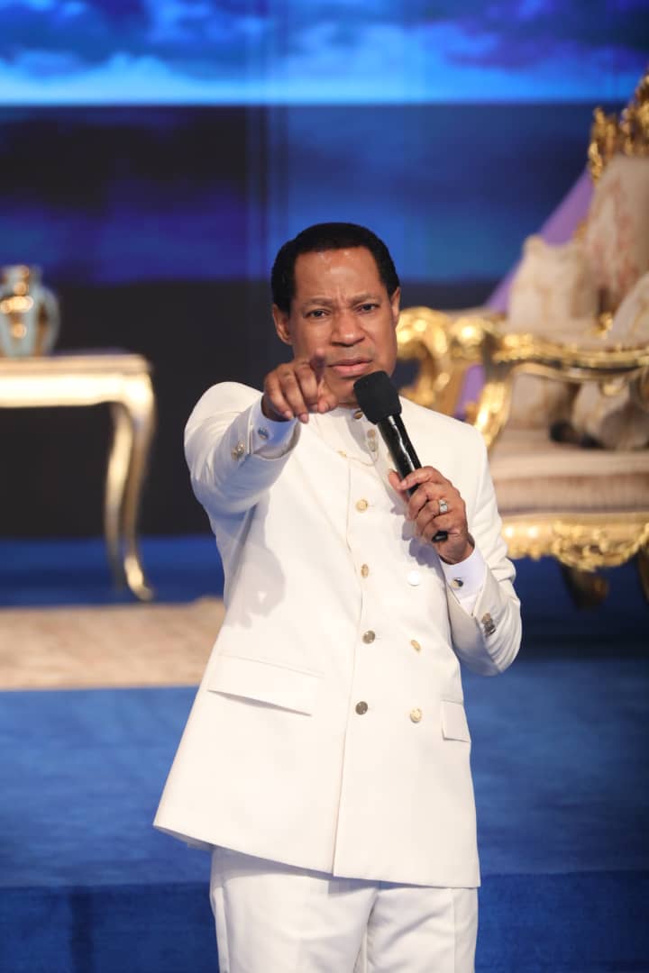 2023: Pastor Chris Oyakhilome Churns Out Fresh Shocking Prophecy 