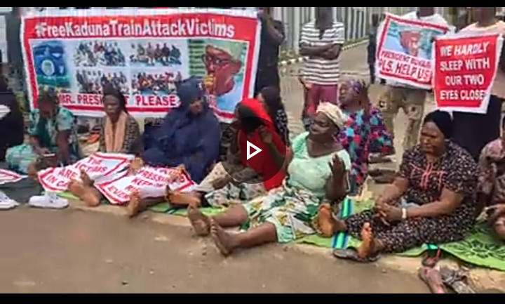 Abuja-Kaduna train attack: Relatives of abducted train passengers block transport ministry, deny staff entry