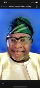 Edo LP Presents the Certificate of Distinguish Leadership Award to Dr Okundaye