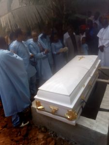 Top politicians storm Onamade's mother burial