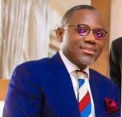 Jan 2023: *Day Finance Commissioner Donated 2,500 Bags To Schools in Ogun*