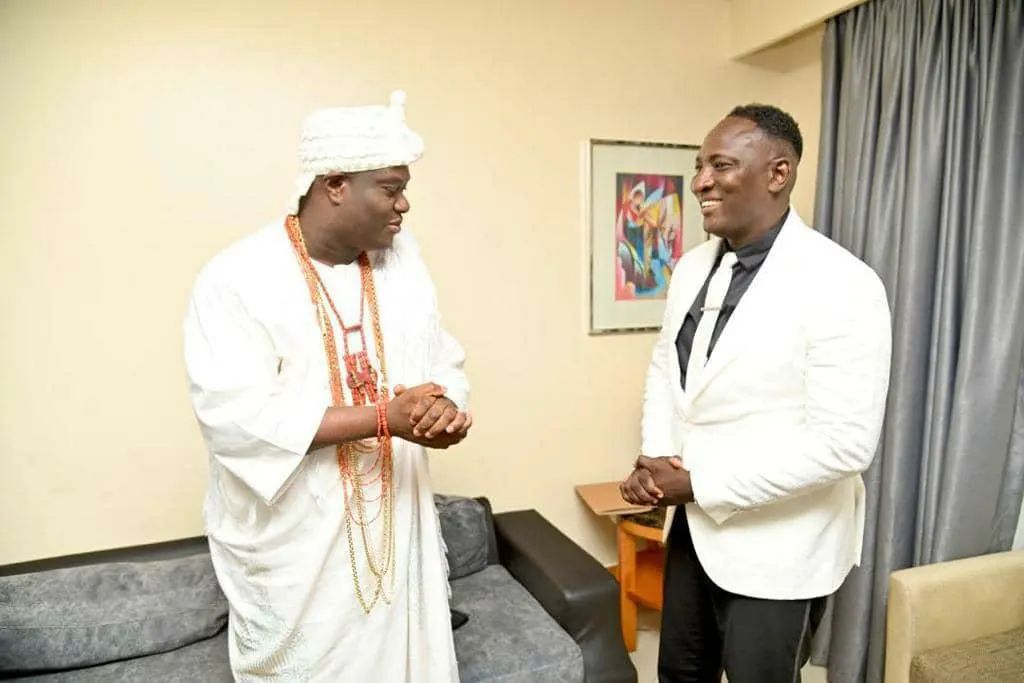 Jeremiah Omoto Fufeyin meets with The Oni of Ife in a closed-door meeting