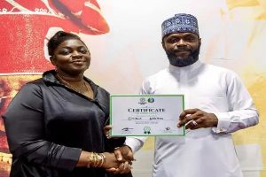 Eniola Badmus, Seyi Tinubu And Certificate Of Appreciation