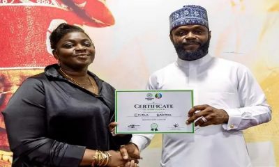 Eniola Badmus, Seyi Tinubu And Certificate Of Appreciation 