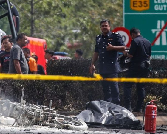 Breaking: Plane crash kills Eight people