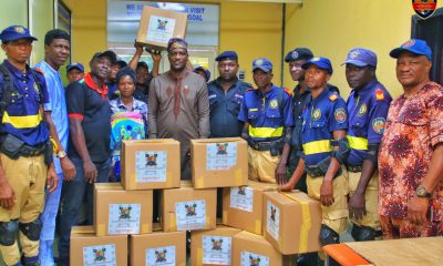 Sanwo-Olu Gifts Palliatives To Lagos Safety Officers Amidst Excitement