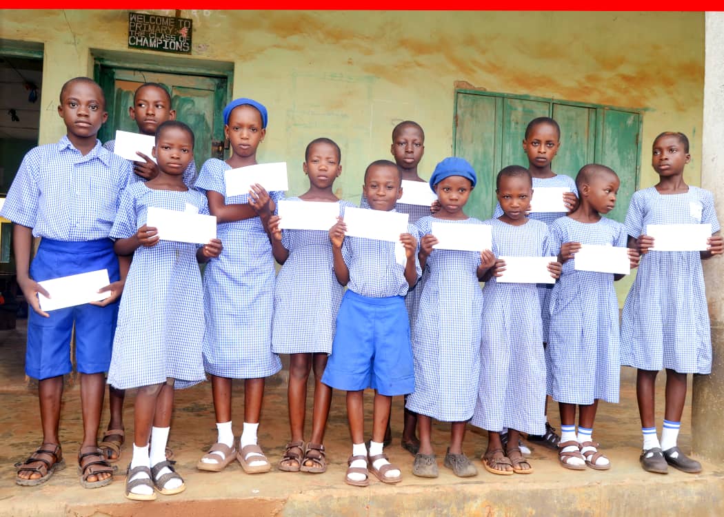 Foundation Provides Financial Support To Outstanding Pupils In Ogun