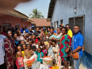 Jesam Micheal the philanthropist, Clears the Hospital Bills of UGEP Patients, Put Smiles On Faces Of Orphanages, Police (video)