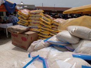 OWUTU FM IN CONJUNCTION WITH AGBOYE ESIN PROGRAM ORGANIZE FIRST RAMADAN LECTURE*
_Distributes Palliatives to people_