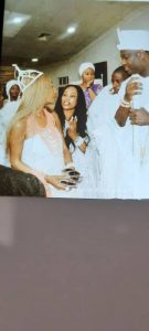 MEET YEYE OLOKUN AGBAYE:PRINCESS LATIFAT WURAOLA MOMODU.
Princess Latifat WURAOLA Momodu is the Chief Executive Officer of Ravissant lnternational Limited. She is an esteemed and influential fashion Diva,who studied designs from the very best hand in Paris,France even as a student. She also holds bachelor s and master s degree in lnternational law.
The Yeye Olokun Agbaye was born in lbadan,Oyo State.Because of her special interest in African Culture n Fashion made her studied in France. Yeye Olokun has realised and redefined African craft as a profitable niche within the cosmopolitan market, allowing valued artistic processes to live on.
She has used her uniqueness in the African craft to brand and produced clothing lines that are well respected in the industry, that gave her international appeal and recognition but still in essence African. Princess Latifat has been involved in show business, showcasing African to the outside world through dance and craftsmanship.Her annual show at Eko hotels n suites, her stage portray the depth of ancient traditions of African craftsmanship in a contemporary fashion.
She is a celebrity designer, agent to Hollywood stars who feature in her annual show.She has worked in offices in Victoria lsland, Lagos, Paris, France and Las Vegas,USA.Princess Latifat has received several awards in recognition of her promotion of Nigerian and African Culture. She is an ordained Religious leader (Olokun Faith)by the ALMIGHTY GOD OF THE UNIVERSE, Omidan Yeye Olokun Agbaye/Worldwide. She was made the Ambassador of Olokun (Olori Olokun)in ile ife in 2018 by the Ooni of ile lfe,Oba Adeyeye Enitan Ogunwusi,the Ojaja 11.She is recognised as the Queen Mother of Olokun by African Kings and Ordained seers.