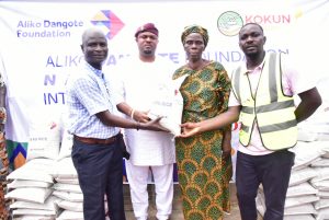 Economic hardship: Dangote Foundation distributes rice to host communities
…shares 40,000 bags in Ogun