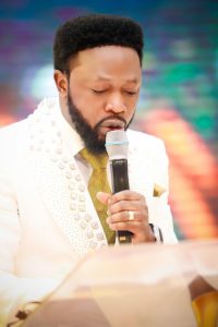 Birthday Celebration: Prophet Joshua Iginla Charges Nigerian Government On Job Creation As He Blesses Widows, Elderly, Others With N30m, 25k Bags Of Rice