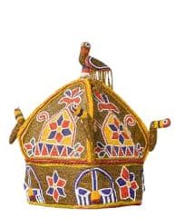 Olu of Ogunmakin Tussle: Akinwunmi Royal Family Urges Imposters To Desist From Hallucinating Stories ......rally supports for Busari Ayinde Adenshile towards rapid development of Ogunmakin and it's environment By Solanke Ayomideji Taiwo ABEOKUTA — The family of Adekalu Asipa and Akinwunmi has urged the imposters of Ogunmakins to rally their unalloyed support for Busari Ayinde Adenshile to become the next Olu of Ogunmakin Kingdom. The family said, Busari Ayinde Adenshile will serve as catalyst to speed up the development of Ogunmakin Kingdom under Obafemi-Owode Local Government if supported to ascend the throne of his forefathers. Subsequent to the claims that Busari Ayinde Adenshile is from Ibadan and not from the family of Asipa Dekalu of oke ago Owu Abeokuta.The family described the publication as cheap hallucinations, reacted to the publication from Encounter and Penpushing media calling on the former president of the Federal Republic of Nigeria, Chief Olusegun Okikiola Obasanjo and Governor Prince Dapo Abiodun to wade into the Obaship tussle in Ogunmakin as comedy of the year which can be ignored. It could be recalled that the family led by one Adeyemi Ogunmakin and Kazeem Ogunmakin made an appealled at a press conference held on Friday at the conference room of Penpushing Media in Leme axis of Moshood Abiola way, Abeokuta. Our correspondent launched our investigation into the crises, Ayomideji Taiwo on Sunday 9th of June met with Madam Musili Oduwole popularly known as Iya Ewe, one of the grand-daughters of Adewunmi and also the Olori-Ebi of Asipa family in Araromi Owu who described the news publication as a mere assumptions and tale by the moonlight by the acclaimed Ogunmakins all in the name of ascending the throne of their forefathers by fire by force. "The imposter should desist from painting the true son of Ogunmakin Kingdom black all in the name of ascending the throne of his forefathers. The Ifa divination, the Christian and Muslim leaders has selected the most qualified among the candidates who are interested in mounting the throne of Ogunmakin,... We are interested in developing and progressive Ogunmakin and whosoever the Ikereku Traditional Council and His Royal Majesty Oba Adedapo Tejuosho The Osile of Oke-Ona Egba select is who we are supporting" Said Madam Musili Oduwole Nee Ogunmakin. The family held a meeting in Ogunmakin village to discuss whom to present as a preferred candidate of the family and it favour Chief Busari Ayinde Adenshile and his name was forwarded to the Ikereku traditional council of chiefs. She said the next Olu of Ogunmakin Kingdom according to gazette must be Busari Ayinde Adenshile due to his experience, exposure and antecedents, Busari Ayinde was installed in 2005 as Baajiki of Owu Kingdom, the late Kabiyesi, Olowu compensated Busari Ayinde with chieftancy title based on his contributions to the development of Owu Kingdom. Also, our correspondent visited Chief Kehinde Salawu, the grandson of Ogunmakin who described the publication by Encounter and Penpushing media as comedians and tools in the hands of the betruider, He said their family who are residents of Ilepa have not for once migrated with Ogunmakin, Saying the three wives of Ogunmakin who gave births to females, one of the daughter of late Ogunmakin gave birth to the father of Busari Ayinde Adenshile which authenticate him as the son of the soil and the most qualified among the interested candidates for Olu of Ogunmakin Kingdom. We also met Kolawole Sanyaolu, who said if the imposter are sure of their claims that they should make themselves available for verification at Asipa Adekalu Family house in oke ago Owu area of Abeokuta Ogun State to know the true story of the matter. In conclusion, Busari Ayinde Adenshile is a true son of Ogunmakin being the great grandson of Pa Ogunmakin, with his antecedents as the Baajiki of Owu and Ekerin of Asipa Adekalu Araromi compound the tittle he has hold as far back as 2005 when the first Olu of Ogunmakin has never even been installed , he is a reliable personality and straightforward person with exposure and educational backgrounds.