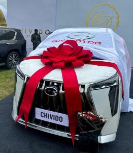 GAC Motors Gifts Davido, Wife Luxury GN8 MPV