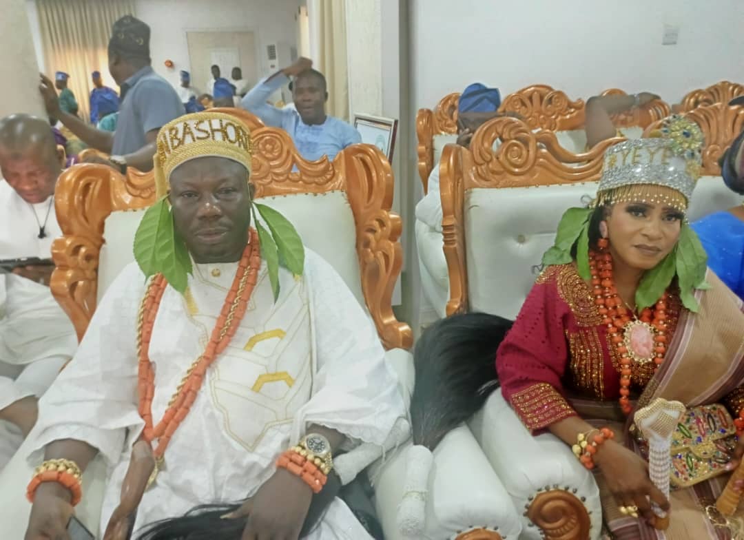 Ile-Ife agog as Ooni Ogunwusi installed Chief Olashile Muraina as Agbakin Bashorun of Yoruba land