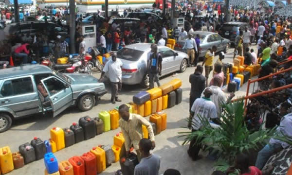 Petrol scarcity: Confusion As NNPCL bars independent marketers amid surging prices