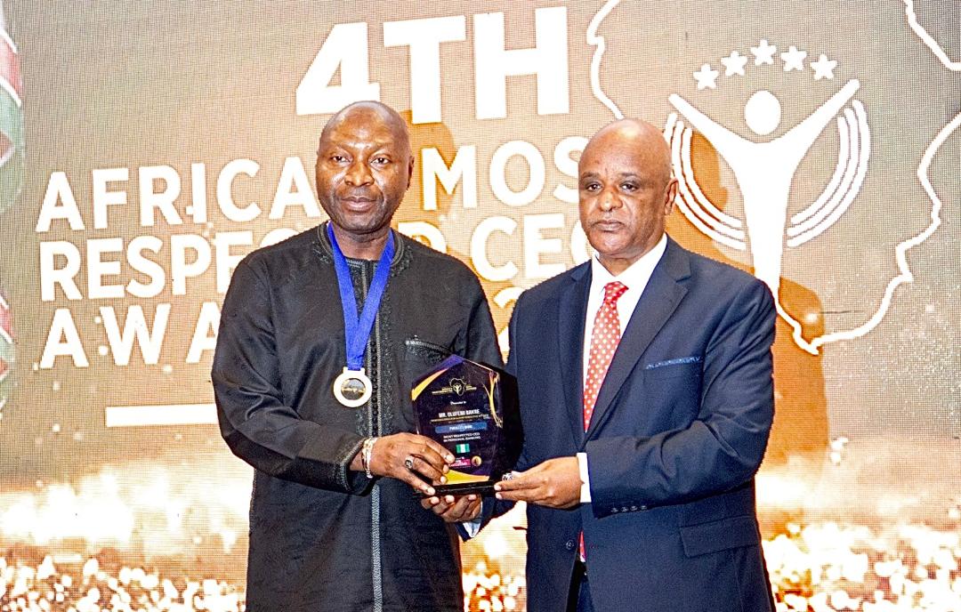 Dr. Olufemi Bakre of Parallex Bank Honoured as “Africa’s Most Respected CEO in Personal Banking” at the Africa's Most Respected CEOs Awards