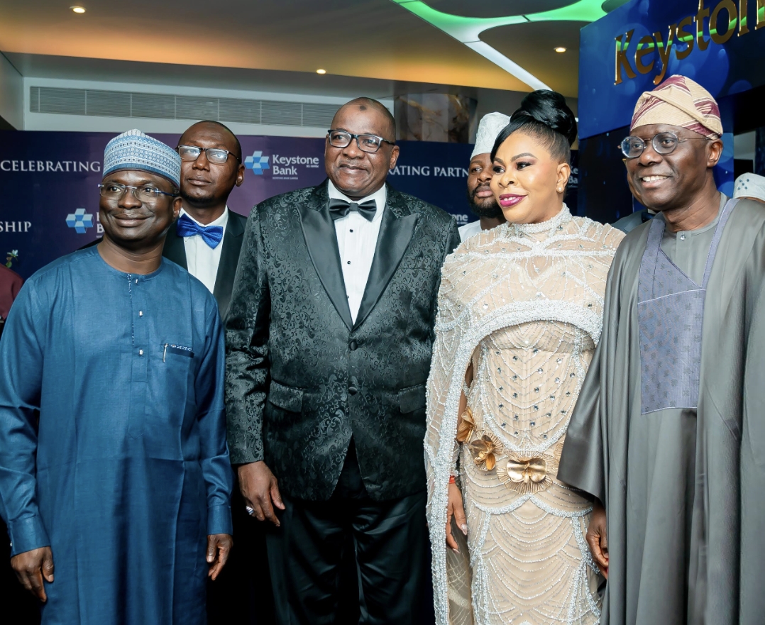 R-L: Mr. Babajide Sanwo-Olu, Executive Governor of Lagos State; Lady Ada Chukwudozie, Chairman, Keystone Bank Limited; Mr. Hassan Imam, Managing Director and CEO, Keystone Bank Limited and guests at the Bank's end-of-year Customer Dinner, themed 'Celebrating Partnership', held at Eko Hotel & Suites, Victoria Island, Lagos, on Friday, December 13, 2024.