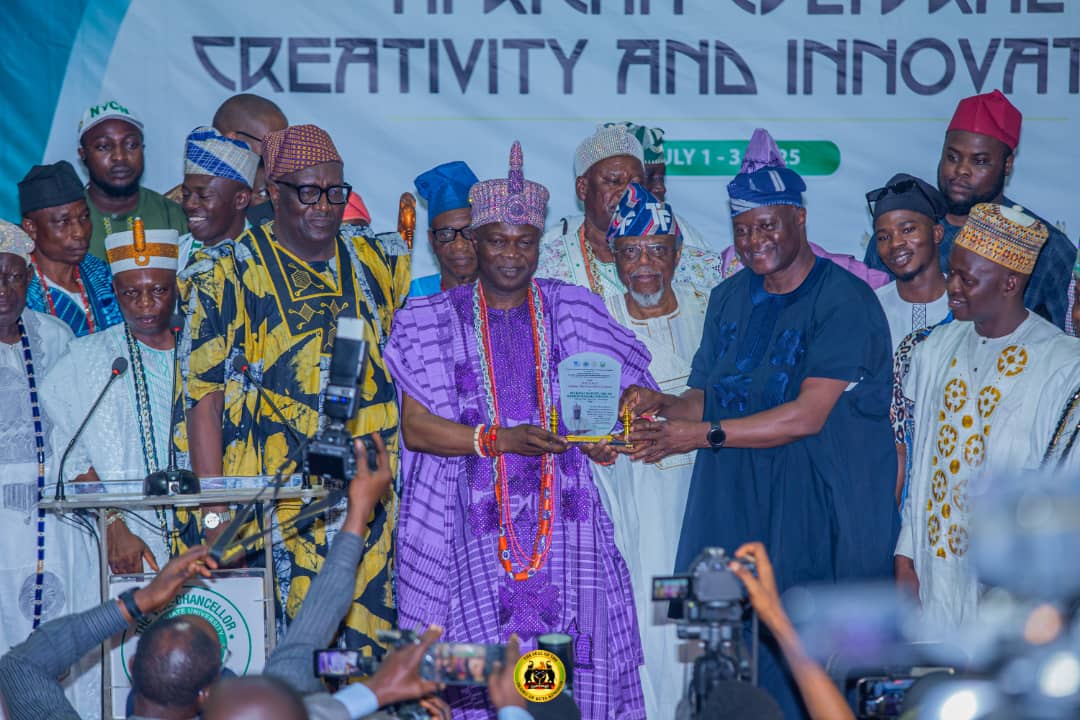 Olowu of Owu Kuta Bags UNESCO-TOFAC Cultural Preservation Award