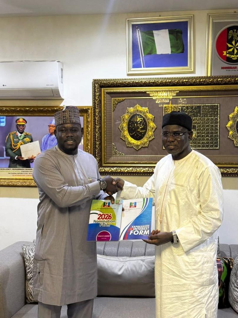 Buratai’s Loyalty to APC and the Failure of a Viral Smear Campaign By Femi Oyewale